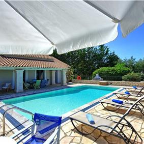 3 bedroom villa with pool in Kassiopi, Corfu, sleeps 6